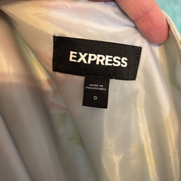 Express Women’s light blue multicolor floral asymmetrical ruffle skirt size 0 - Picture 6 of 7